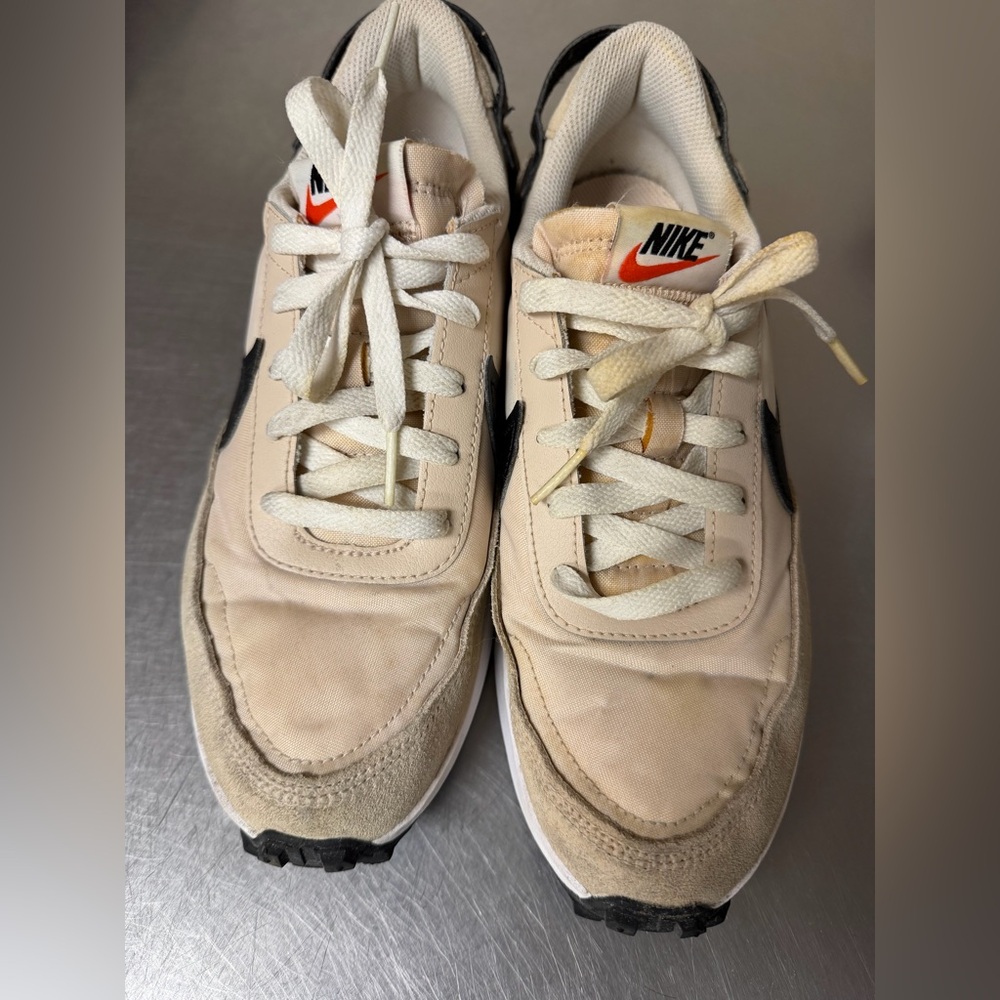 Nike women’s size 8.5 Tan and Black waffle  Shoes